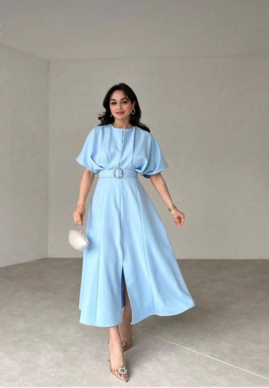 Robe avec ceinture bleu clair, image size:890x1280